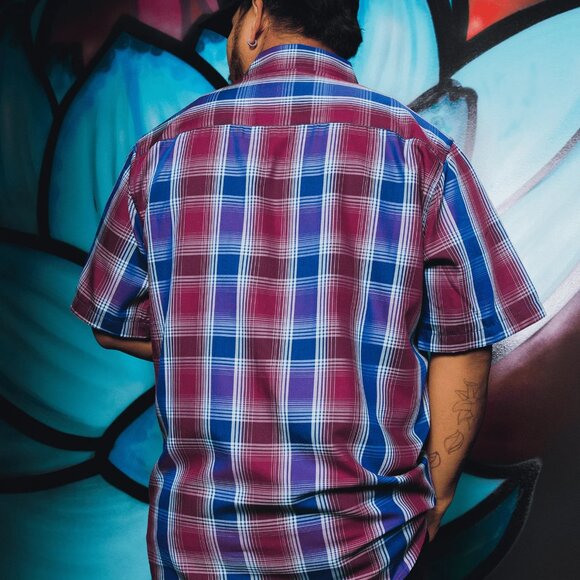 NWT Dixxon Flannel Lotus Red & Blue Plaid Pearl Snap Bamboo Short Sleeve Shirt - Picture 2 of 6